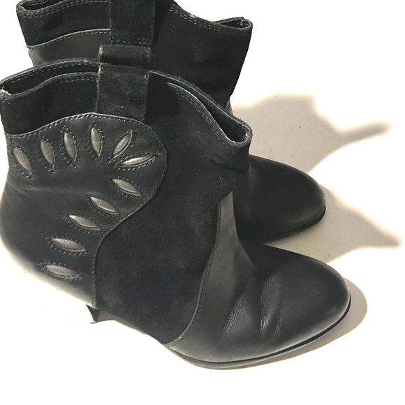 Naturalizer | Ember Ankle Boots - Picture 4 of 8